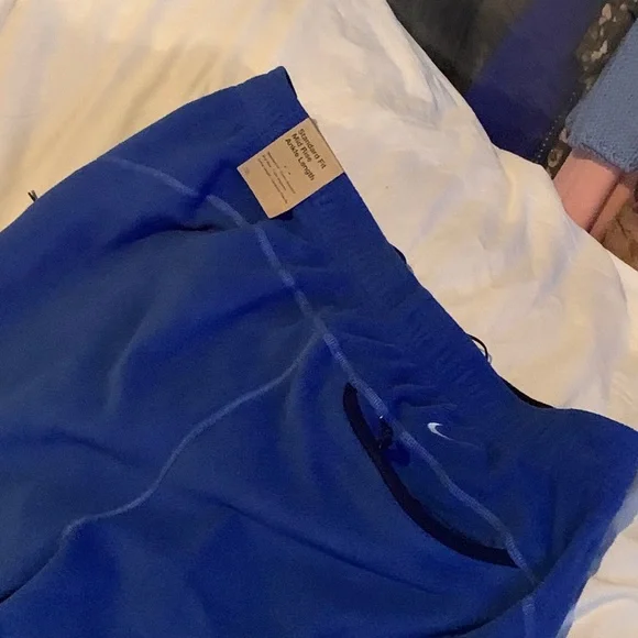 Nike
ACG Wolf Tree
Fleece
Sweatpants - Picture 9 of 16